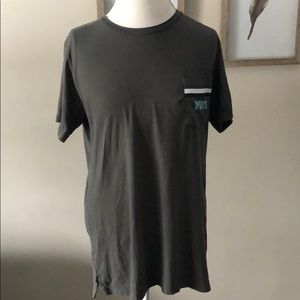 Victoria’s Secret PINK grey tee